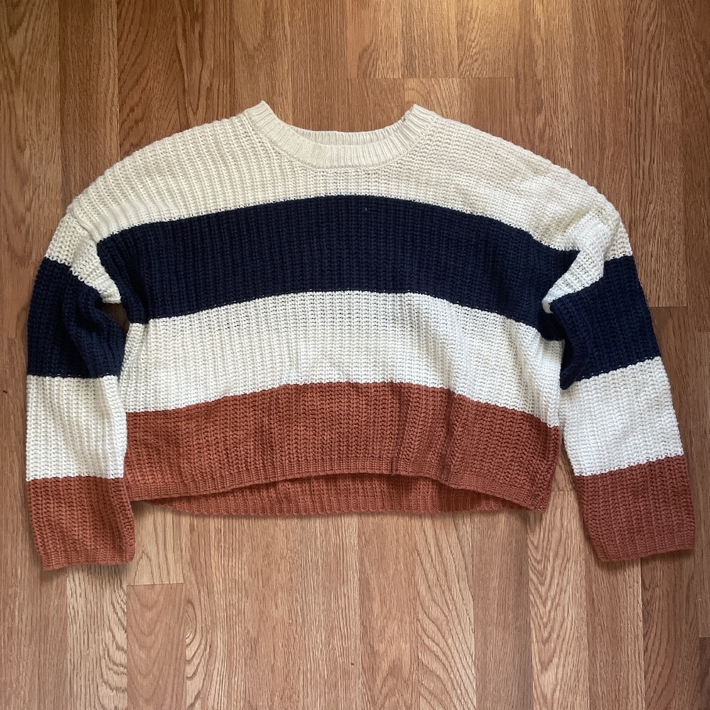 oversized cropped sweater